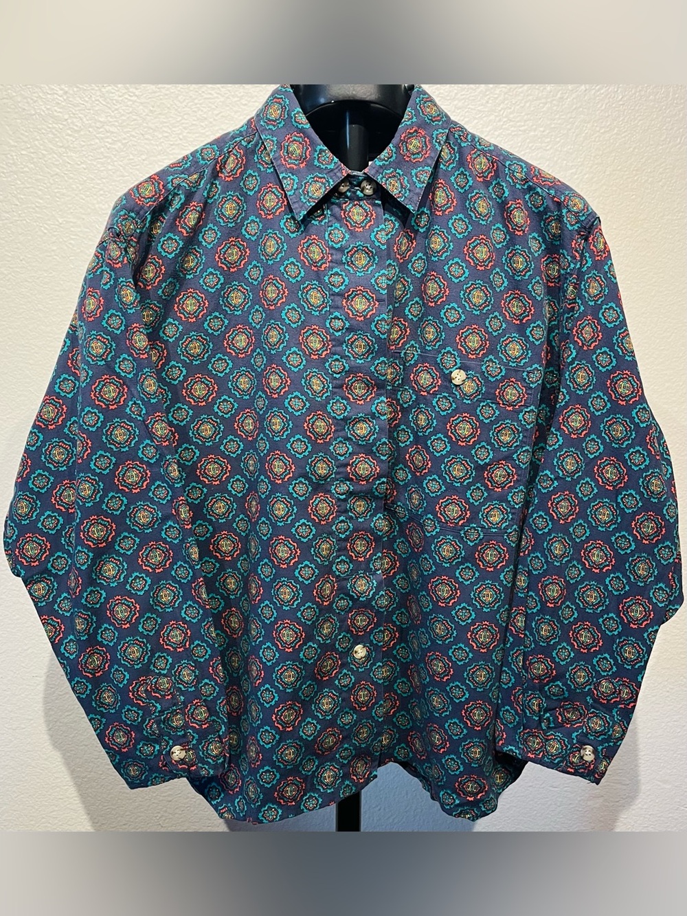 Vintage Westbound Medallion Pattern Button-Down Shirt - Size M (Women’s)